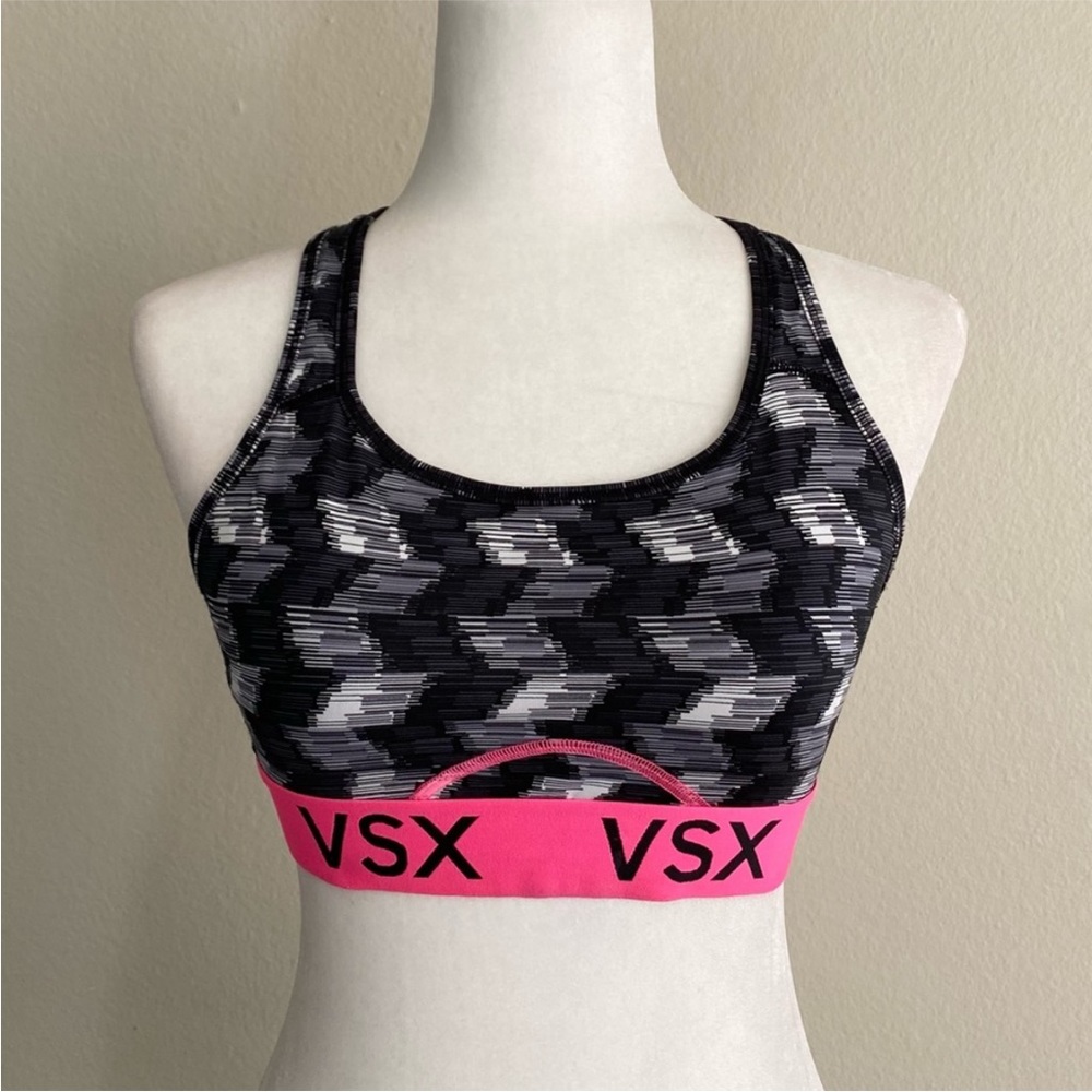 Victoria’s Secret Racerback Sports Bra✨